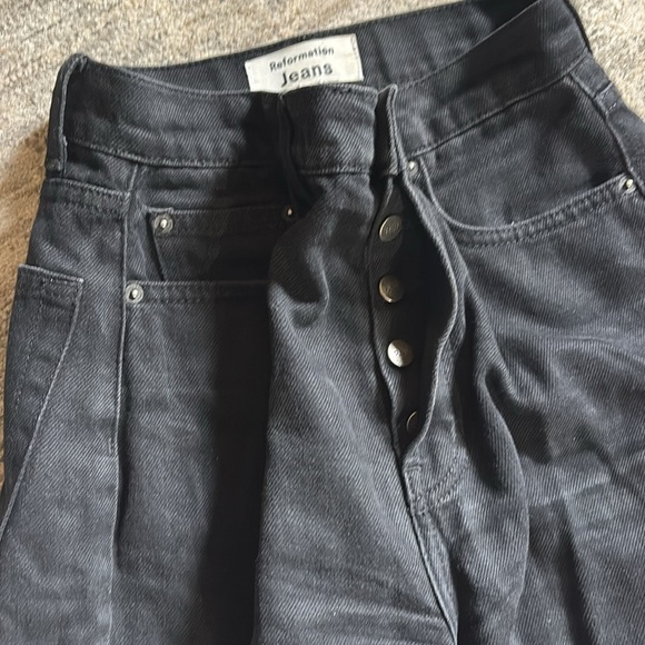 Reformation cynthia Hugh rose Dark Black Straight Jeans - size 26 - Picture 4 of 5